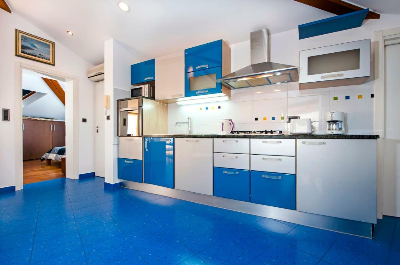 Apartment Canna Ровин Екстериор снимка
