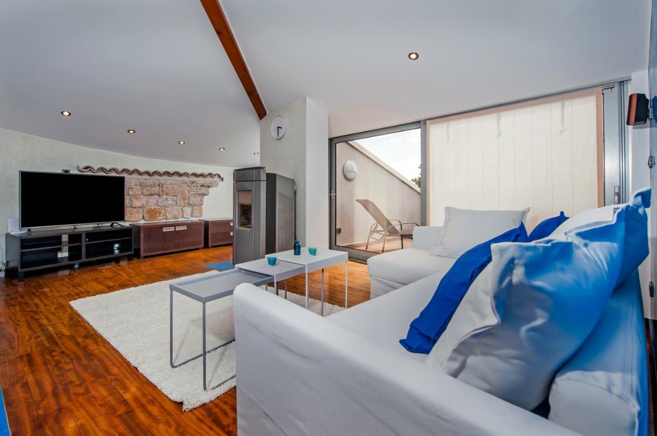 Apartment Canna Ровин Екстериор снимка
